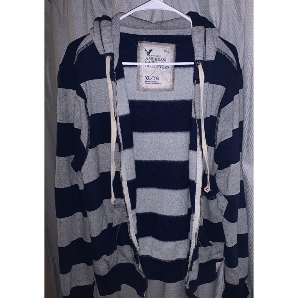 Navy/grey stripe American Eagle Zip up hoodie ✨